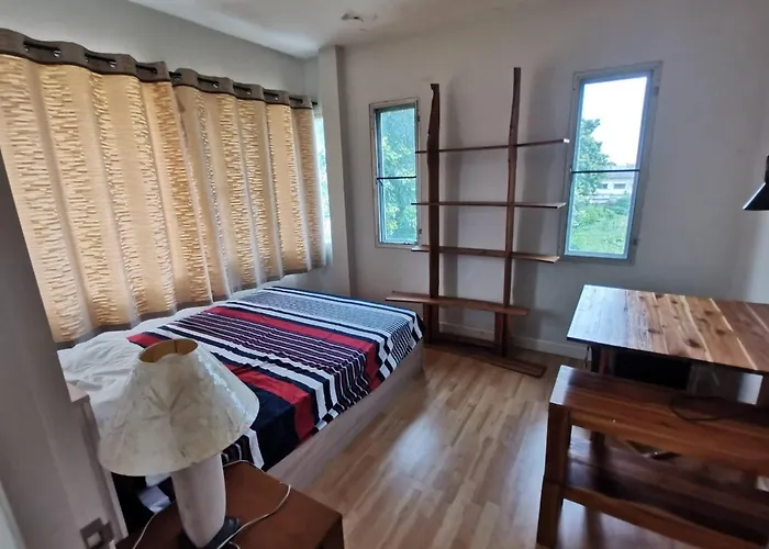 Pasonhouse 4bedrooms For 8 Members Bangkok